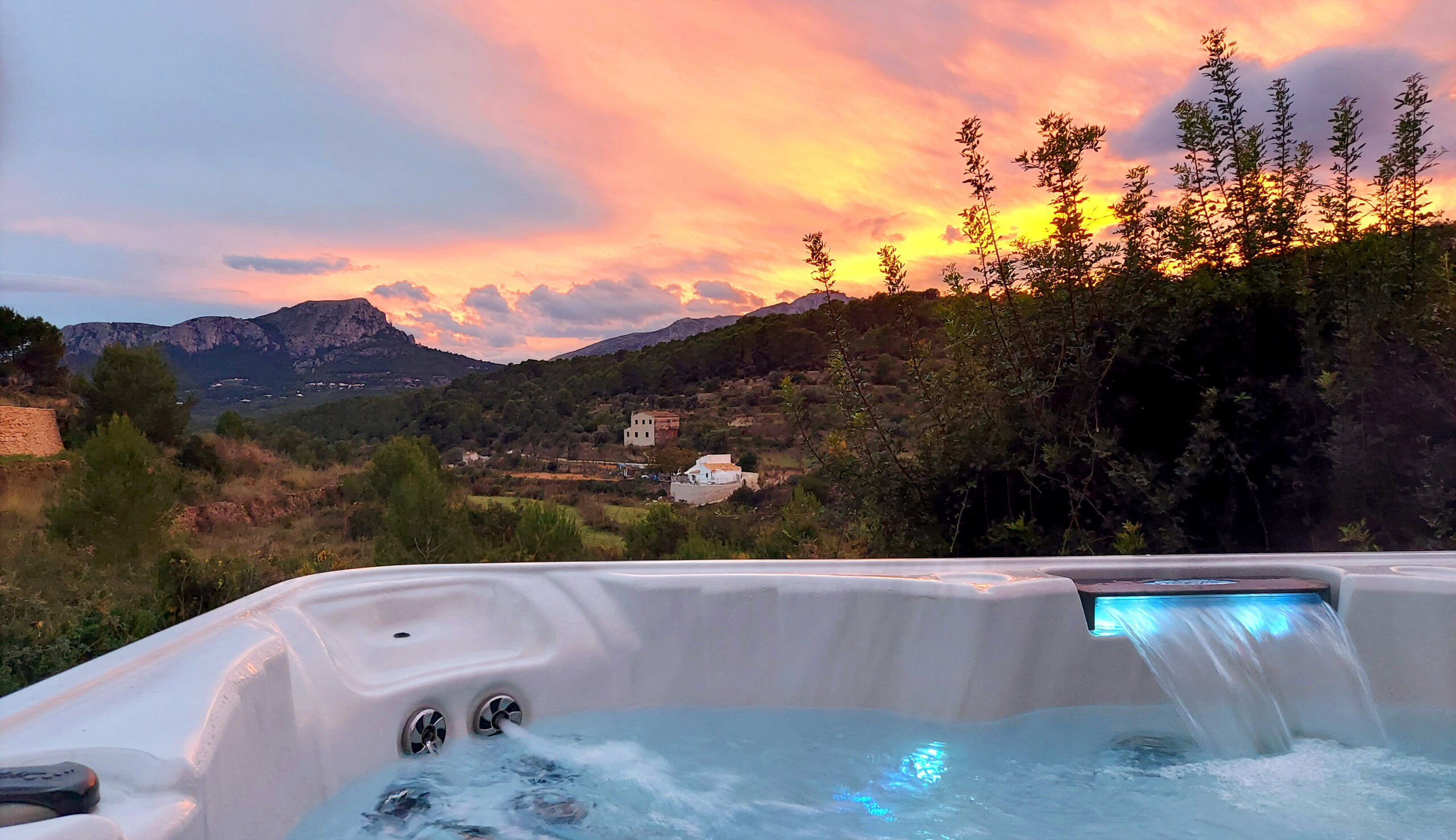 Hot tub Pic_sunset