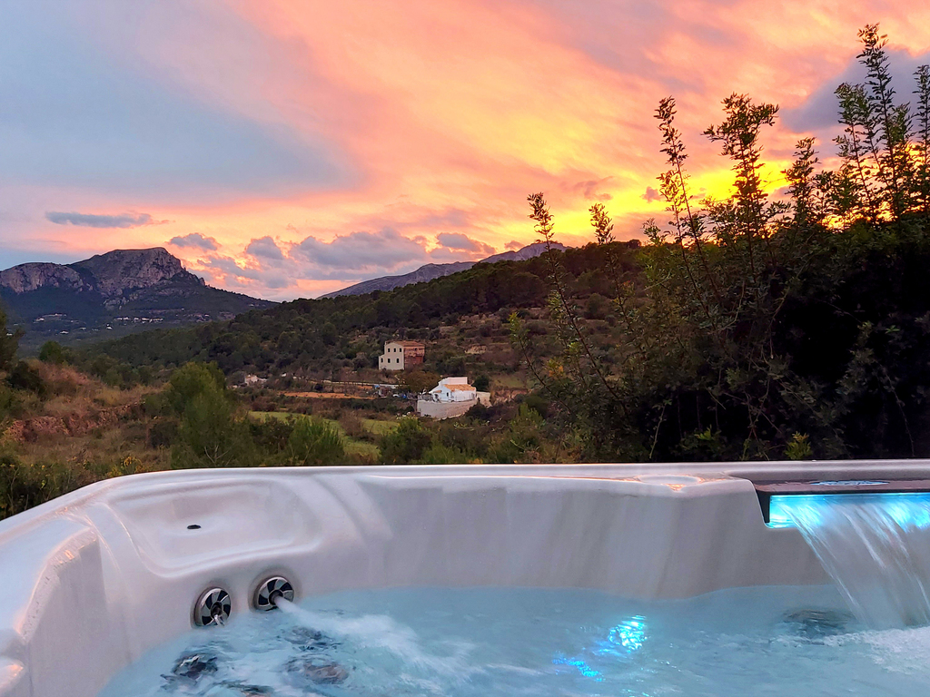 retreat-hot-tub-3-to-4